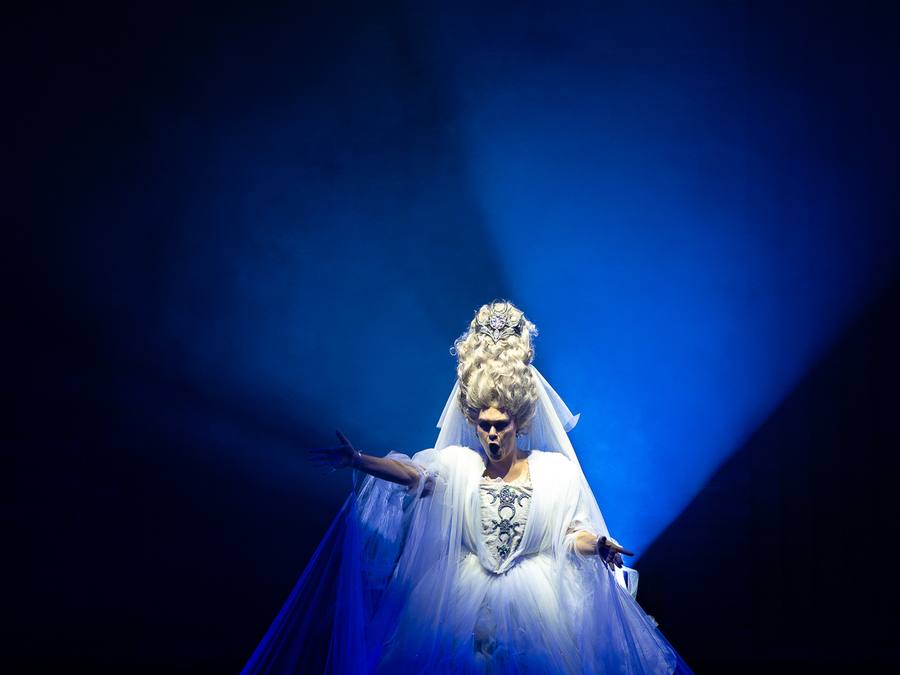 Coroa da Rainha da Noite em cena